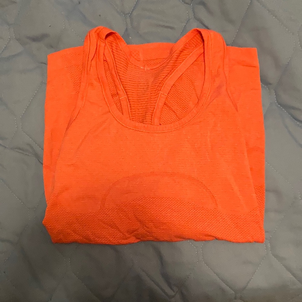 Lululemon tank